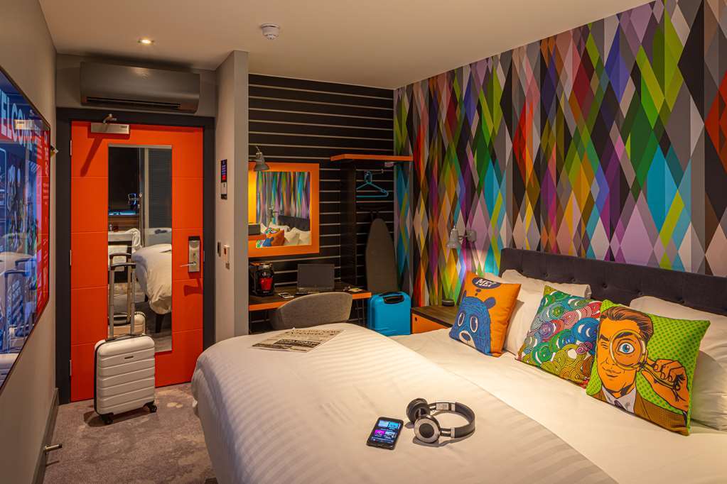 Village Hotel Basingstoke Quarto foto